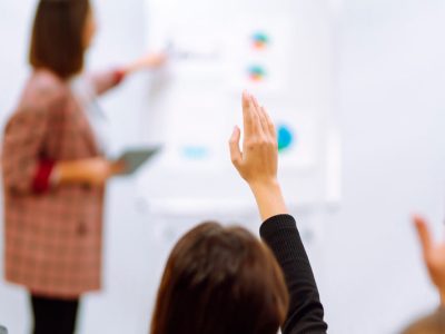 ¿Programas formativos online o presenciales?